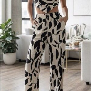 Stylish Black and Cream Leaf Print two piece